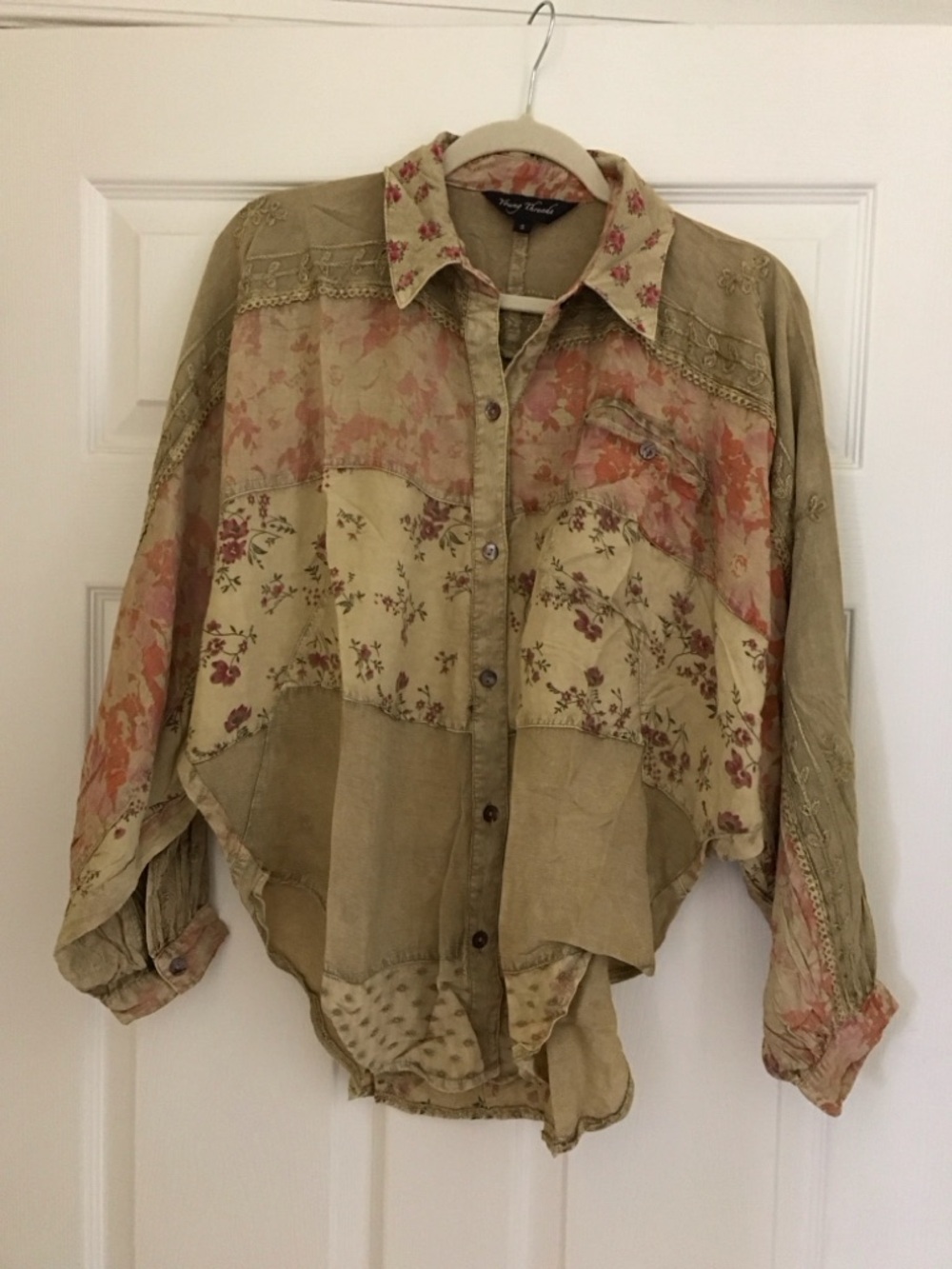YOUNG THREADS NWT Top Olive Floral Embroidered Boho Style Size small